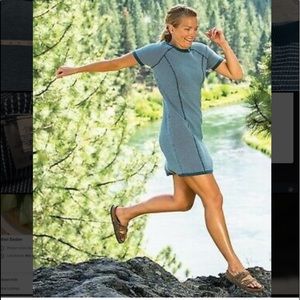 Title Nine Improv short sleeve sweater dress